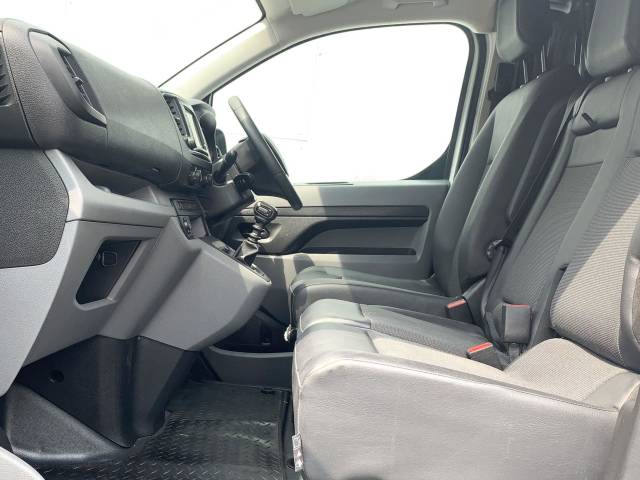 2022 Peugeot Expert 2.0 BlueHDi 1400 Professional Premium Standard Panel Van MWB Euro 6 (s/s) 6dr
