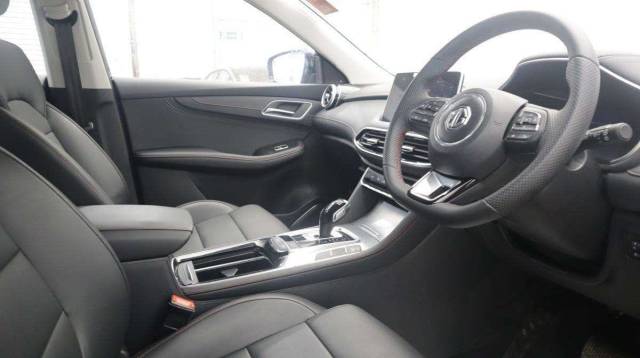 2024 MG MG HS 1.5 T-GDI SE 5dr DCT