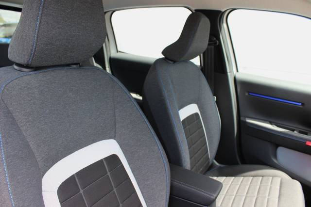 2025 Citroen e-C3 44kWh PLUS Auto 5dr (7.4kW Charger)