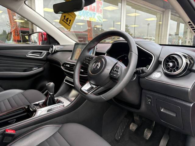 2024 MG MG HS 1.5 T-GDI Trophy 5dr