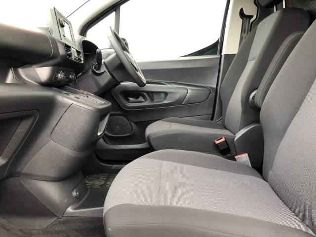 2022 Vauxhall Combo-e 2300 100kW Dynamic 50kWh H1 Van Auto