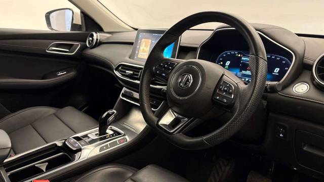 2023 MG MG HS 1.5 T-GDI PHEV SE 5dr Auto
