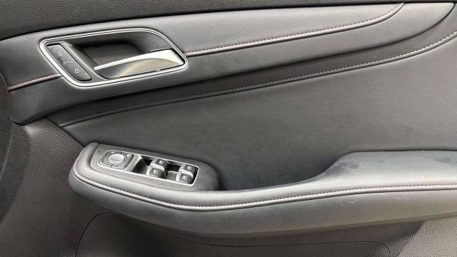 2023 MG MG HS 1.5 T-GDI PHEV SE 5dr Auto