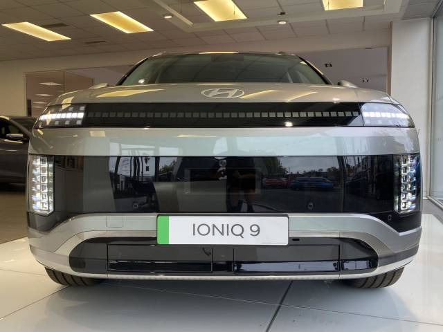 Hyundai Ioniq 9 110kWh Calligraphy Auto AWD 5dr