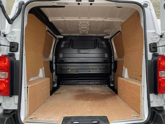 2023 Peugeot Expert 1400 2.0 BlueHDi 145 Professional Premium + Van