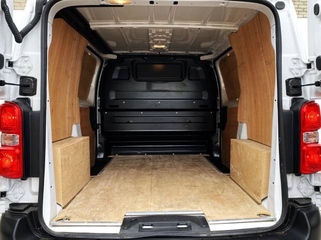 2024 Peugeot Expert 1000 1.5 BlueHDi 100 Professional Premium + Van