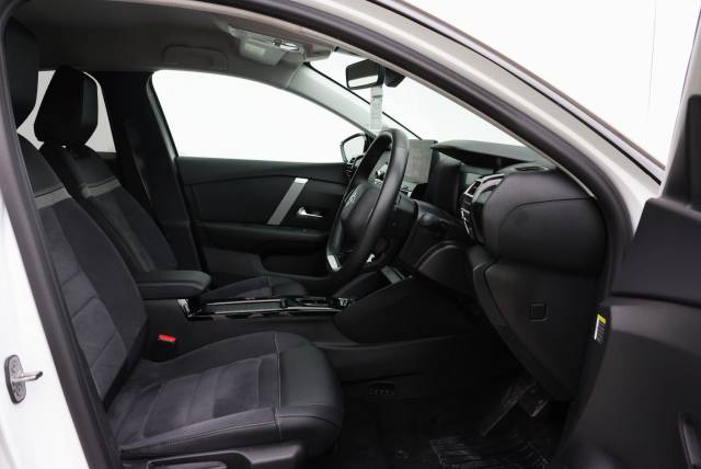 2024 Citroen e-C4 0.0 100kW E-series 50kWh 5dr Auto