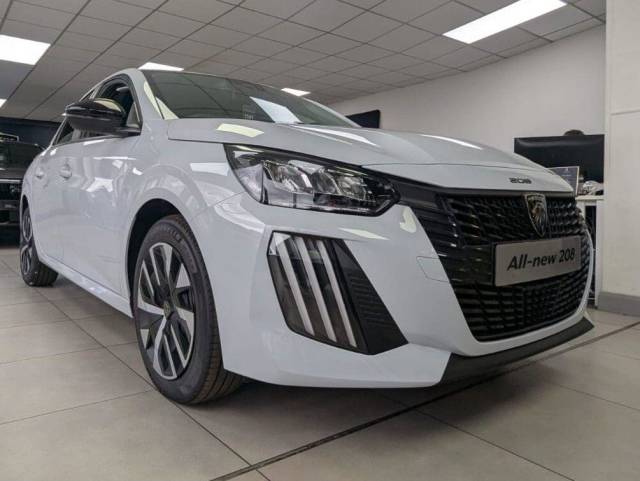 Peugeot 208 1.2 PureTech Style Hatchback 5dr Petrol Manual Euro 6 (s/s) (100 ps) Hatchback Petrol White