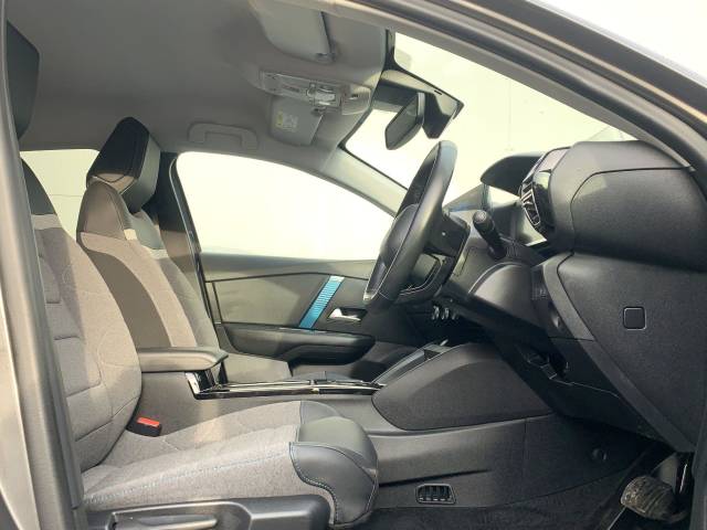 2023 Citroen e-C4 X 50kWh Shine Fastback Auto 4dr (7.4kW Charger)