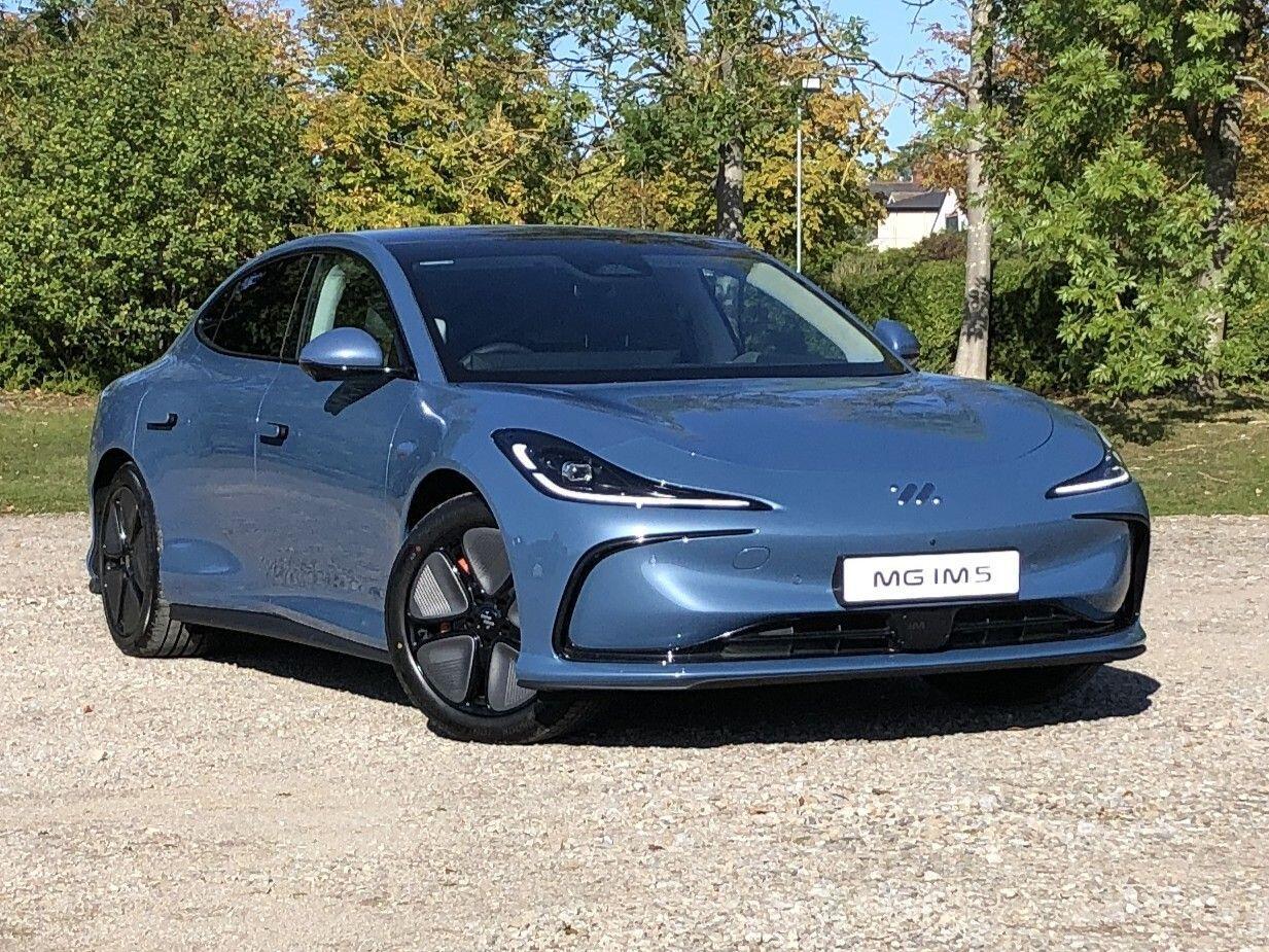 2025 MG MG IM5