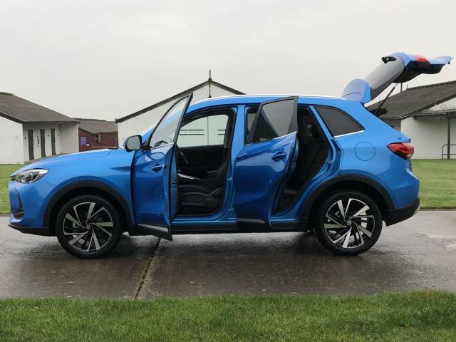 2024 MG MG ZS 1.5 Hybrid+ Trophy SUV 5dr Petrol Hybrid Auto Euro 6 (s/s) (196 ps)