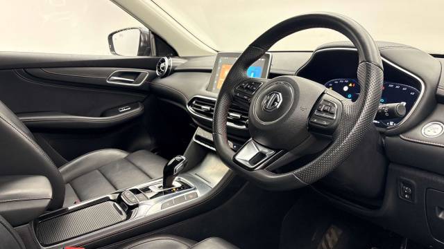2024 MG MG HS 1.5 T-GDI PHEV SE 5dr Auto