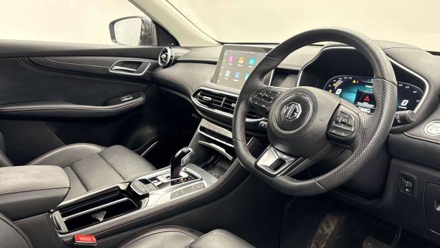 2024 MG MG HS 1.5 T-GDI PHEV SE 5dr Auto