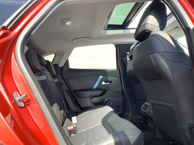 2022 Citroen e-C4 50kWh Shine Plus Auto 5dr (7.4kW Charger)