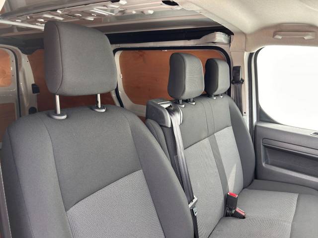 2023 Peugeot Expert 1400 2.0 BlueHDi 145 Professional Premium + Van