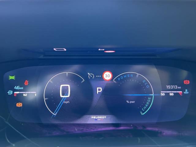 2025 Peugeot 2008 1.2 Hybrid 136 GT 5dr e-DSC6