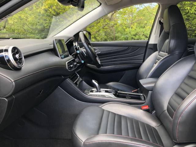 2024 MG MG HS 1.5 T-GDI Trophy 5dr DCT