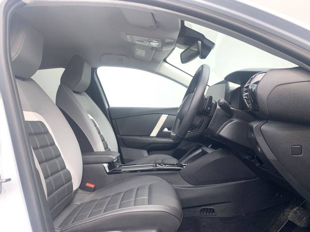 2025 Citroen C4 X 1.2 Hybrid MAX Fastback e-DSC Euro 6 (s/s) 4dr