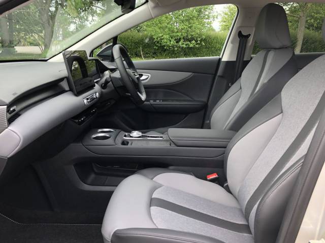 2026 MG MG 4 0.0 180kW Premium Extended Range 77kWh 5dr Auto
