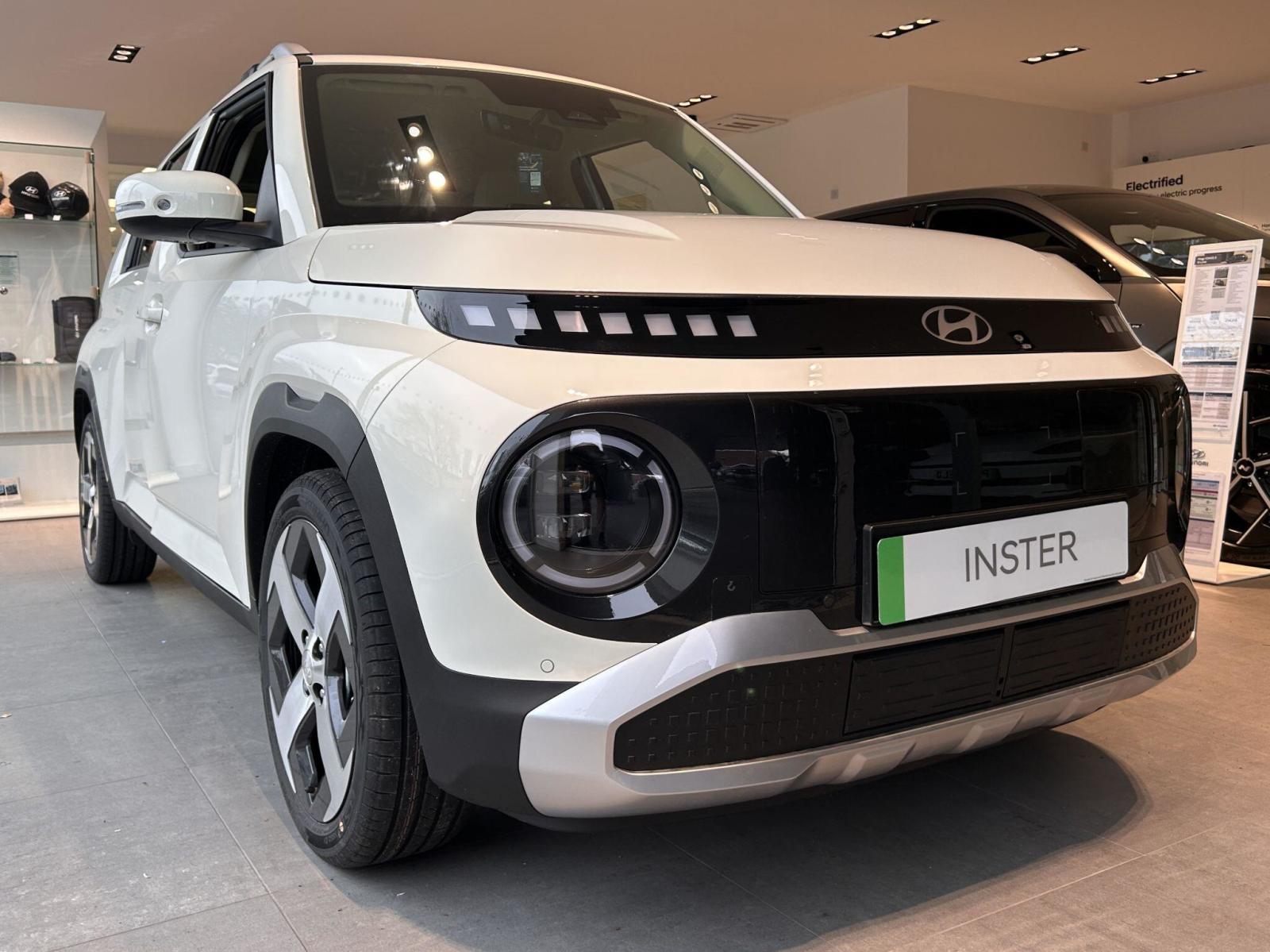  Hyundai INSTER