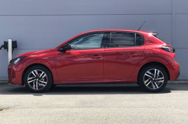 2023 Peugeot 208 1.2 PureTech Allure Premium + Euro 6 (s/s) 5dr