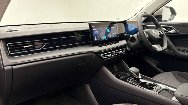 2026 MG MG HS 1.5 T-GDI Hybrid+ SE 5dr Auto