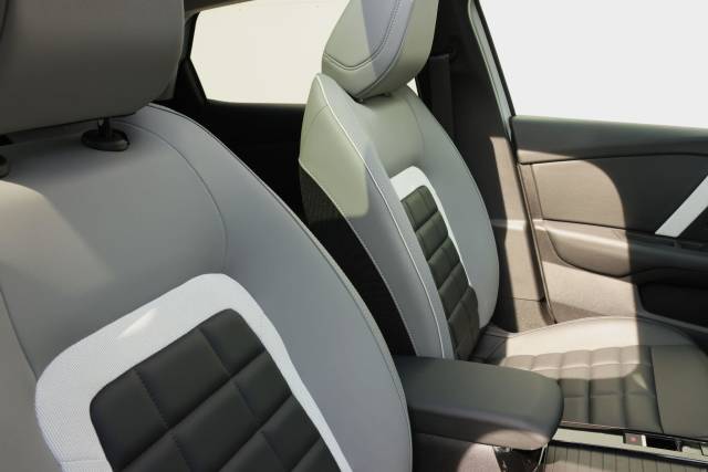 2025 Citroen C4 1.2 Hybrid MAX e-DSC Euro 6 (s/s) 5dr