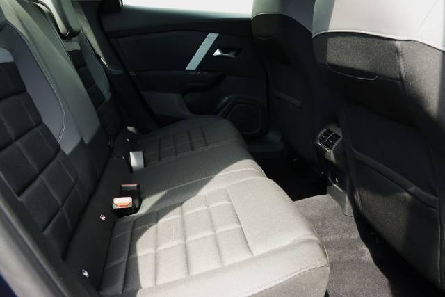 2025 Citroen C4 X 1.2 Hybrid PLUS Fastback e-DSC Euro 6 (s/s) 4dr