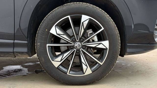 2025 MG MG HS 1.5 T-GDI Trophy 5dr DCT