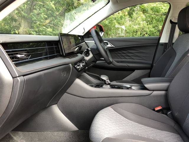 2026 MG MG HS 1.5 T-GDI Hybrid+ SE 5dr Auto