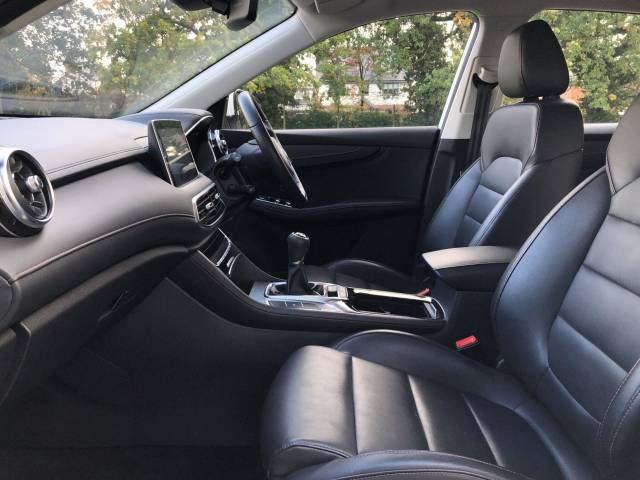 2024 MG MG HS 1.5 T-GDI SE 5dr