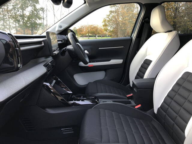2025 Citroen e-C3 Aircross Standard Range 44kWh MAX Auto 5dr (11kW Charger)