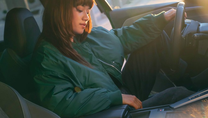 Peugeot E-308 - Interior