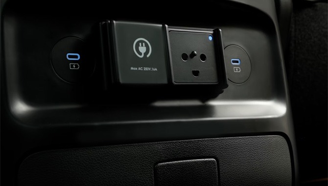 New Hyundai STARIA Electric - Interior